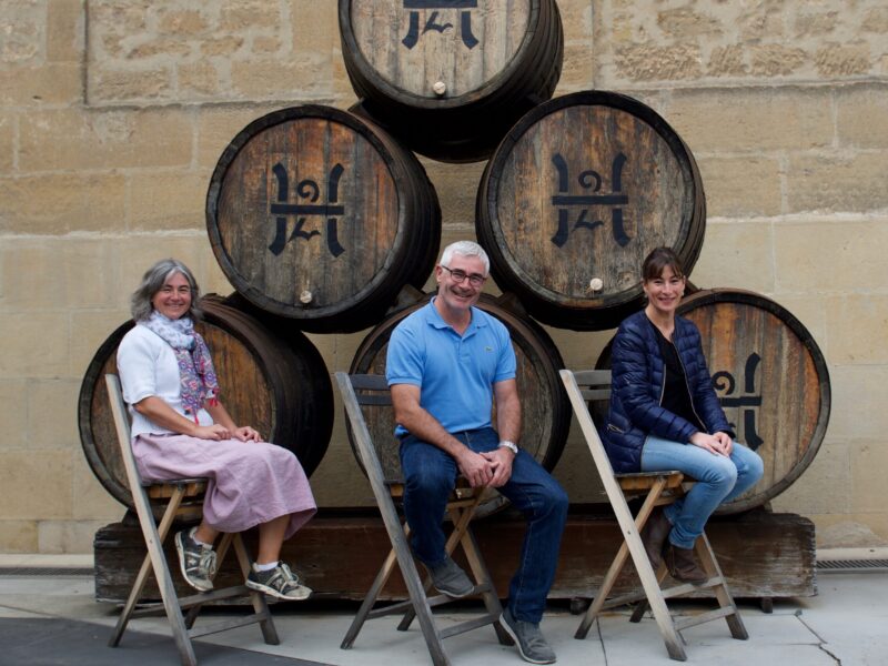 000462-Archivo Bodegas López de Heredia Viña Tondonia-Retrato 3 hermanos-Foto Tim Atkin-color